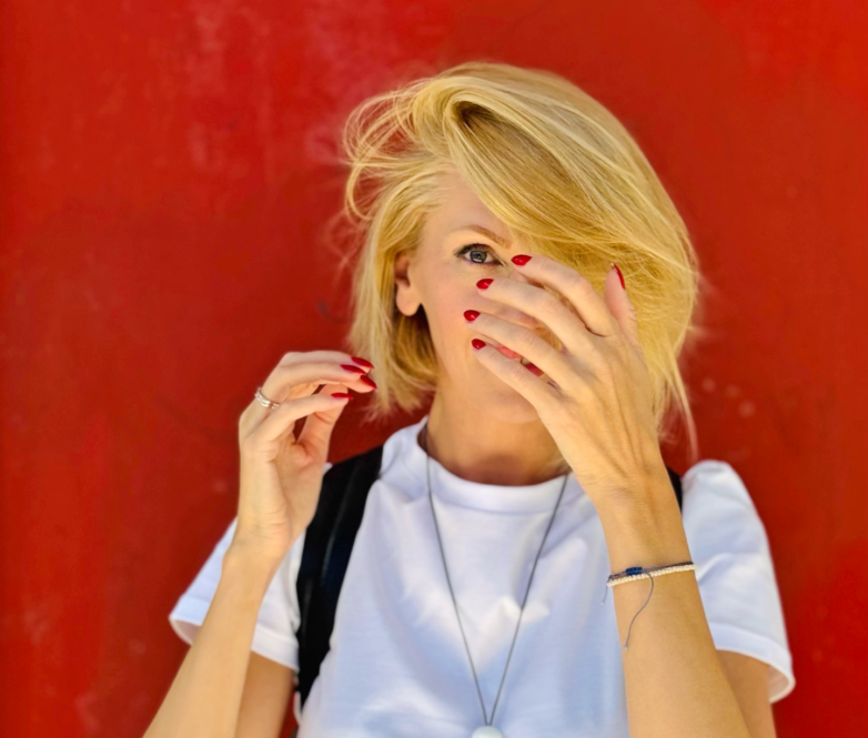 Strong Woman Syndrome: The Real Reason Women Struggle to Ask for Help